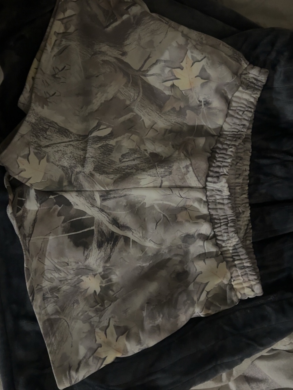 SHEIN Gray Camouflage Leaf-Print Athletic Shorts